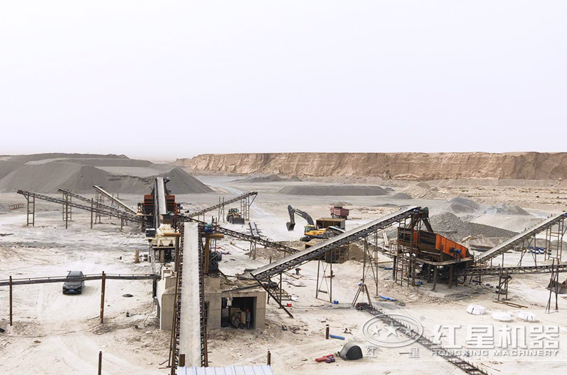 重錘式破碎機(jī)現(xiàn)場(chǎng) 重錘式破碎機(jī)現(xiàn)場(chǎng)