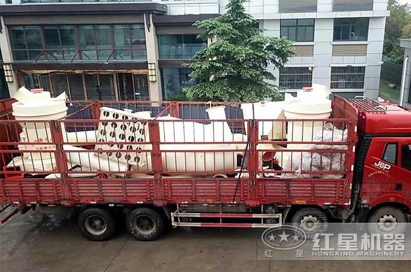 雷蒙磨粉機發(fā)貨 雷蒙磨粉機發(fā)貨