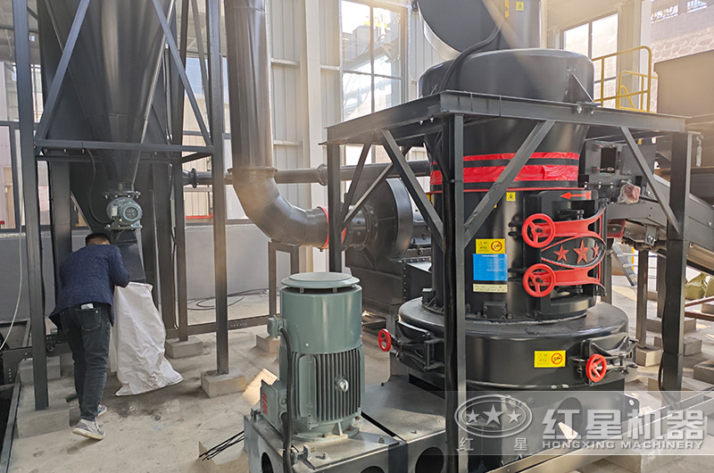 超細立式磨粉機試機現場 超細立式磨粉機試機現場